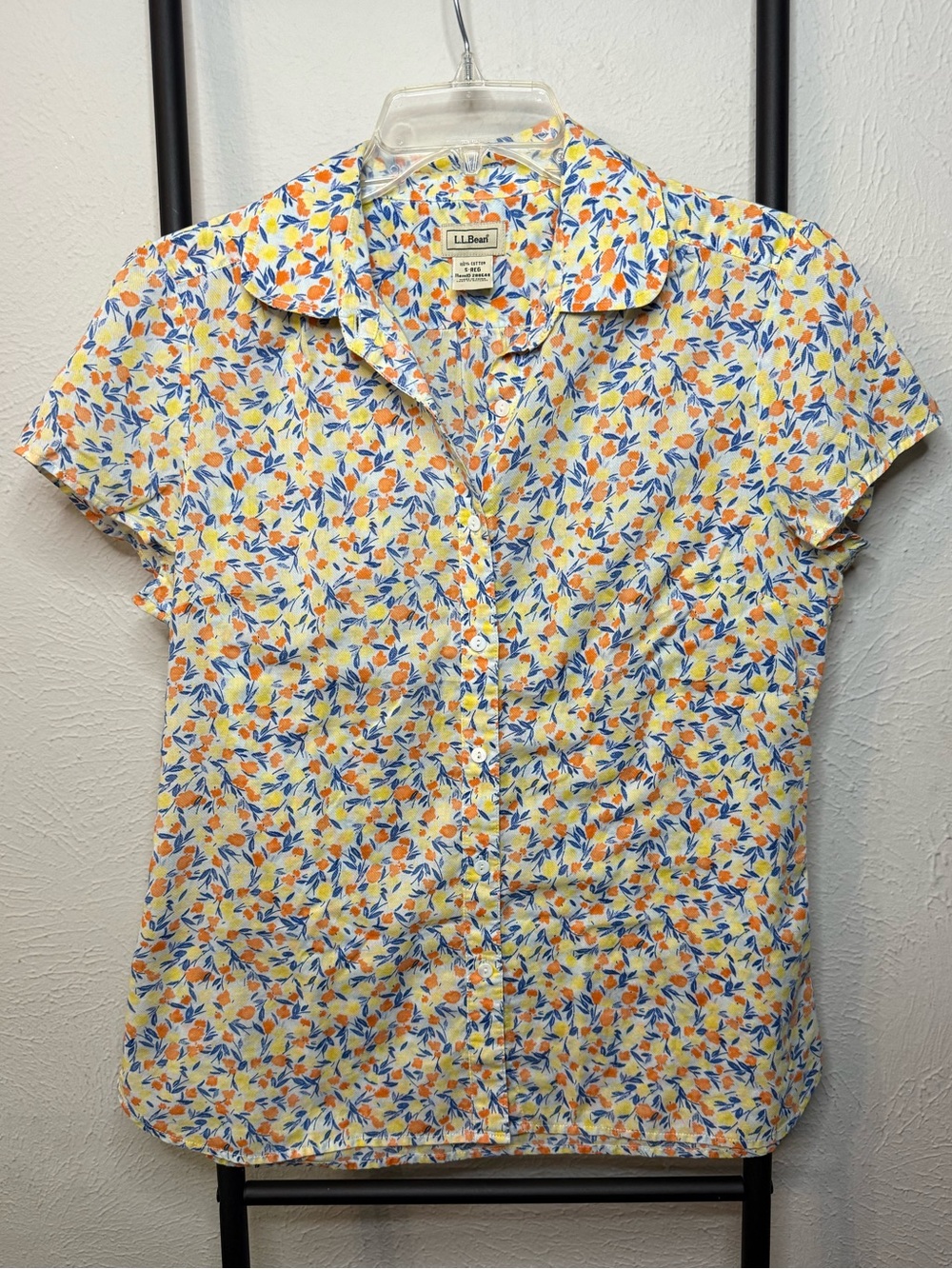 LL Bean 100% Cotton Floral Casual Shirt Size Small